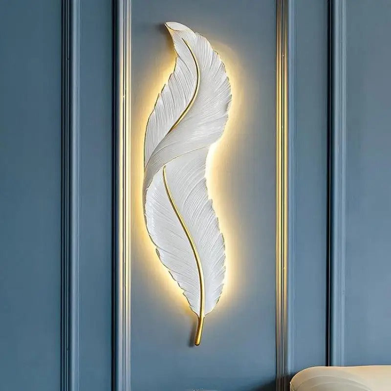 applique murale plume blanche chambre colorée