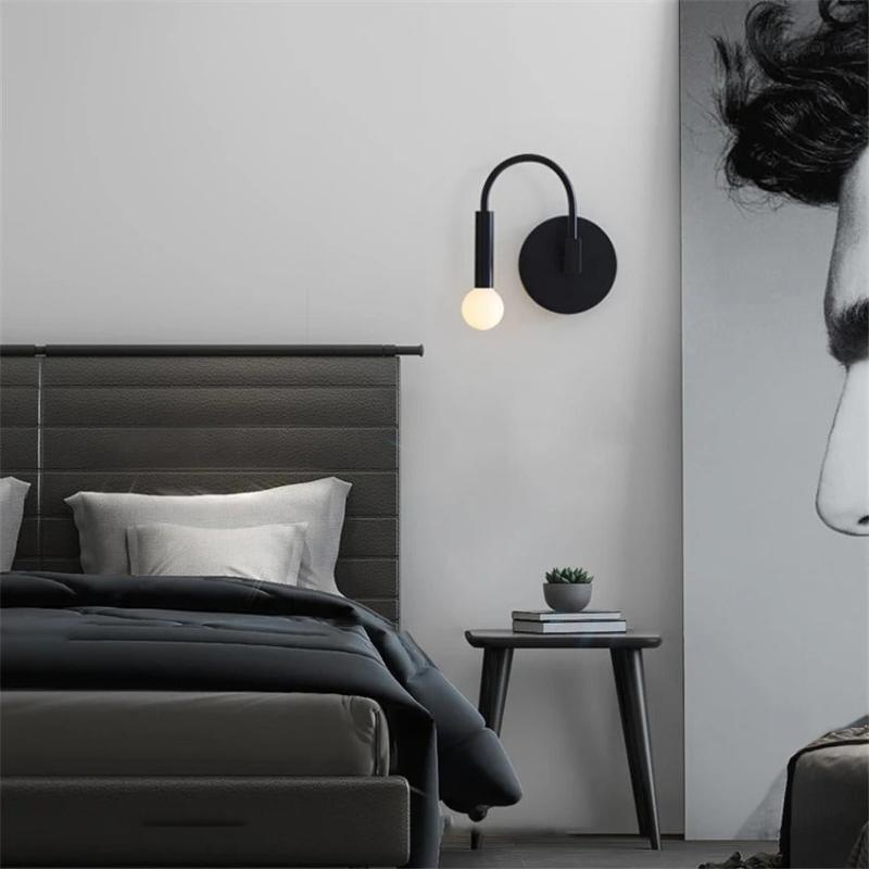 Applique murale industrielle noire chambre