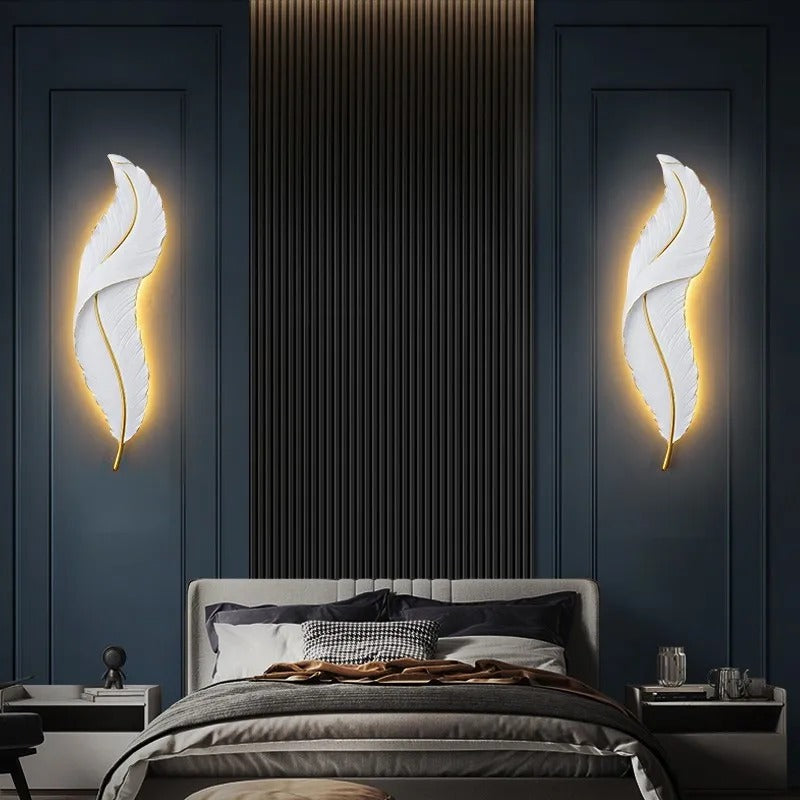 applique murale plume blanche chambre moderne